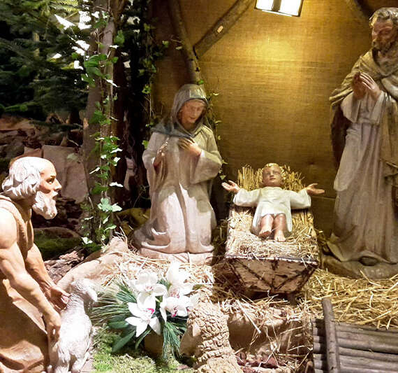 Das Geistliches Zentrum Franziskus lädt in der Weihnachtszeit zum Besuch der Krippen im Mutterhaus der Franziskanerinnen ein. Das Archivbild zeigt einen Ausschnitt der Krippe, die zu Weihnachten in der Mutterhauskirche aufgebaut wird. Archivbild: Franziskanerinnen Salzkotten