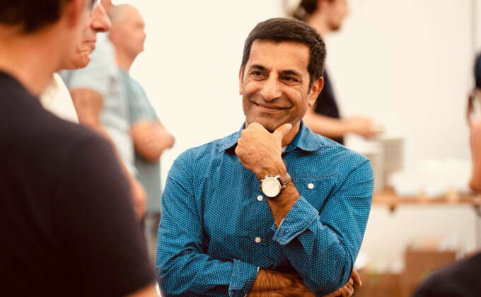 Professor Rahman Jamal liest am Montag, 28. September im Mutterhaus der Franziskanerinnen aus seinem Buch „Der Mann ohne Muttersprache“. Foto: Pressefoto vom Autor